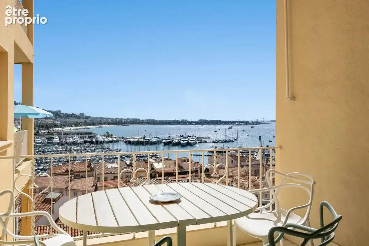 Cannes le suquet – appartement de charme avec terrasse et vue mer panoramique - photo 4