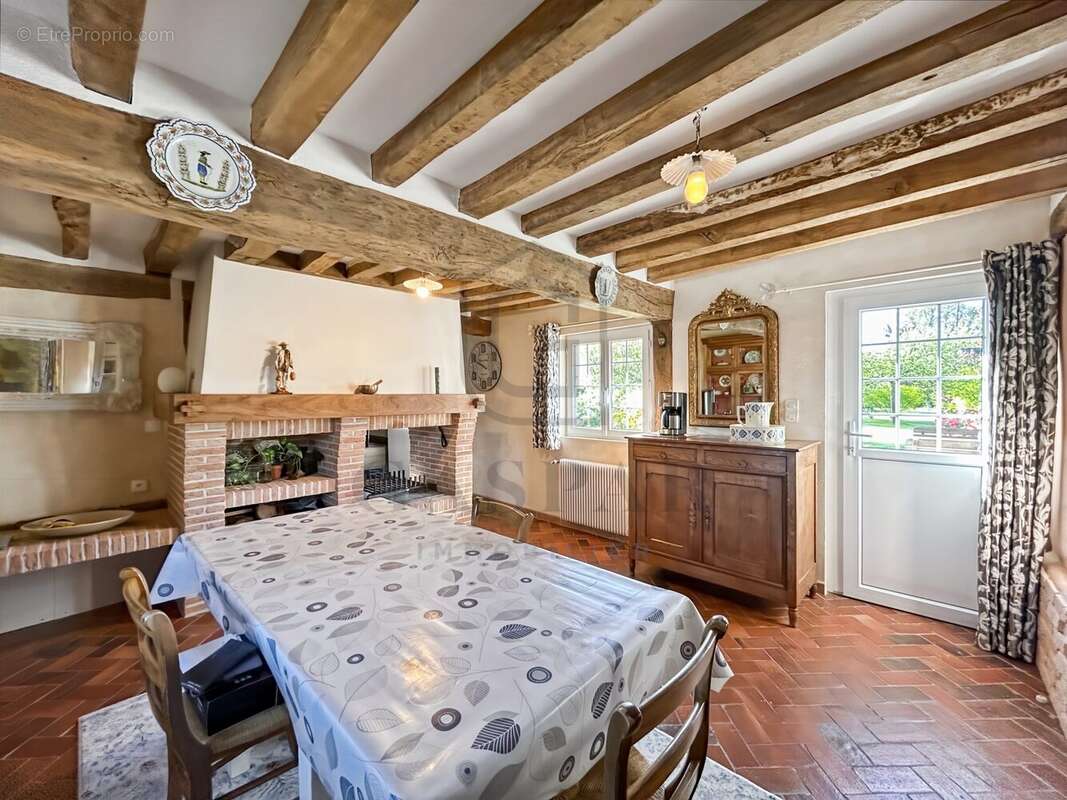 Maison à SAINT-SEBASTIEN-DE-MORSENT