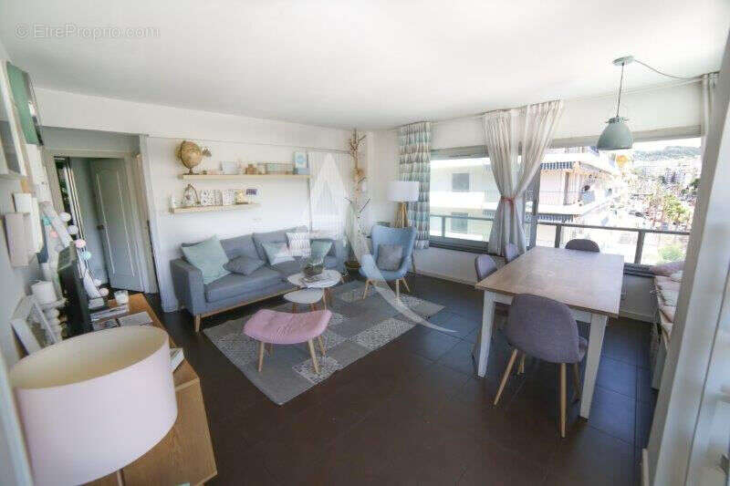 Appartement à LE CANNET
