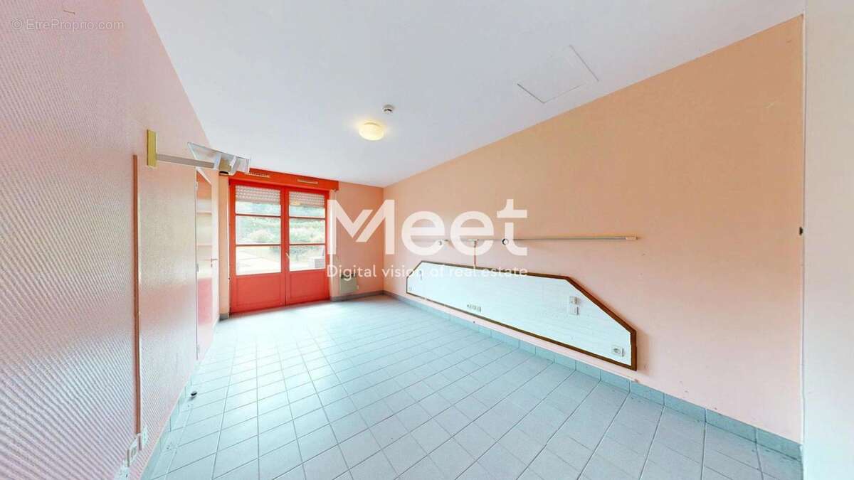 Commerce 790 m² à Diges  - photo 12