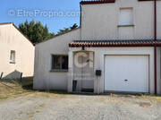 Maison à FROSSAY