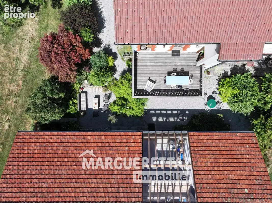 Ancienne fruitière d'exception - intégralement rénovée - 150 m² habitables - 4 chambres - vaste dépendance - terrain plat constr - photo 9