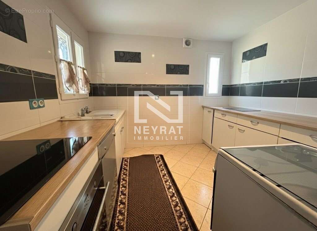 Maison - 4 chambres - MONTCENIS - 318,50 m2 - 290 000 € - photo 2