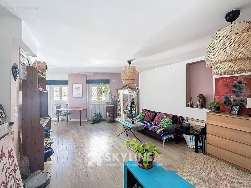 Appartement à MARSEILLE-6E