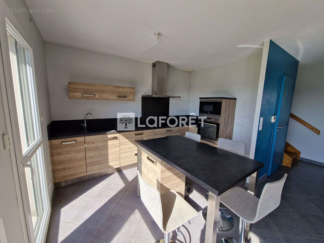 Maison à LE MONASTERE