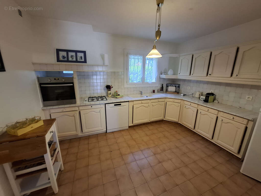 Maison à FONTVIEILLE