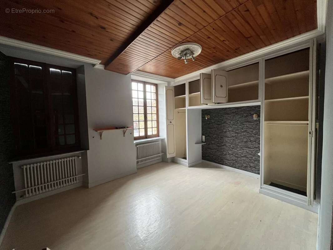 Appartement à ARCES-DILO