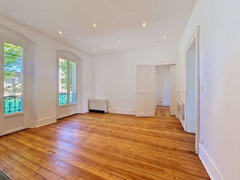 Appartement à AIX-LES-BAINS