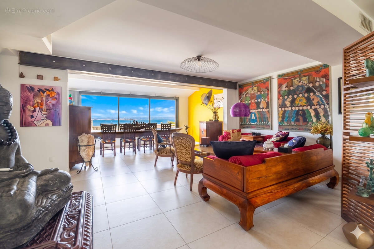 Appartement à MARSEILLE-8E