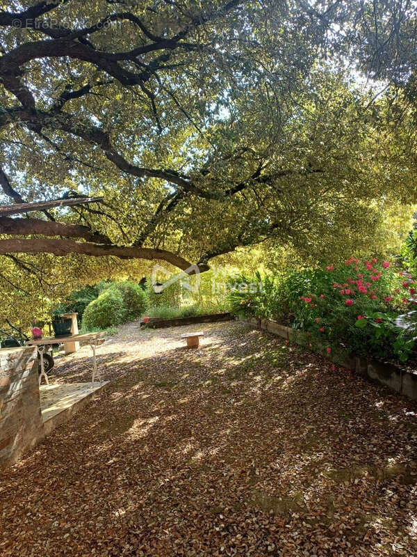 Maison à CUGES-LES-PINS