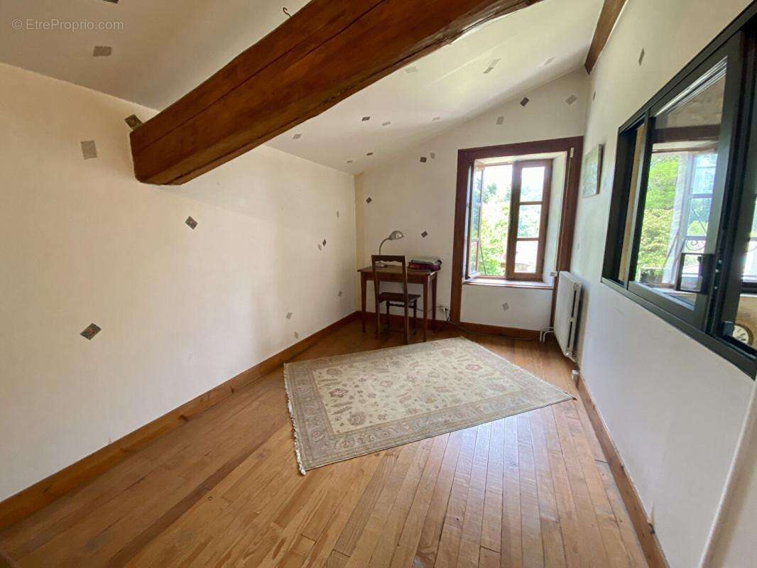 Maison à BORDS