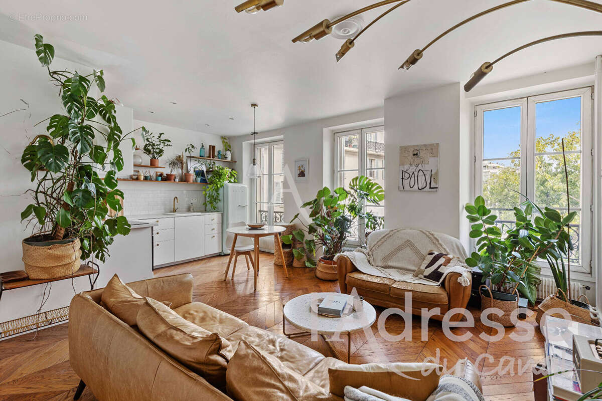 Appartement à PARIS-10E