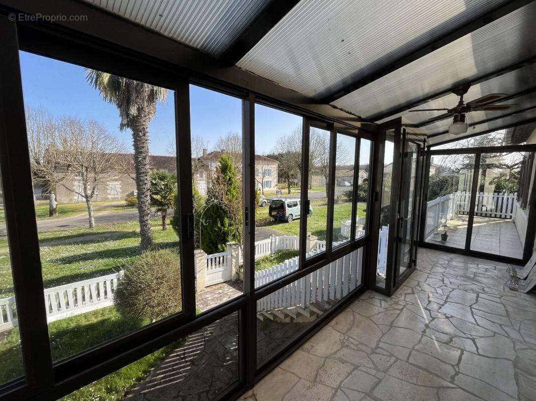 Maison à MAUPREVOIR