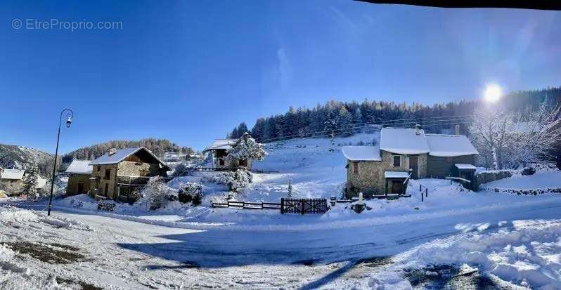 Appartement à ROUBION