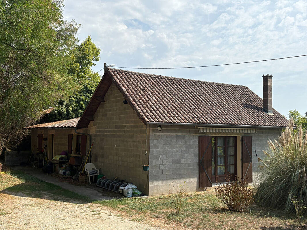 Maison à AIXE-SUR-VIENNE