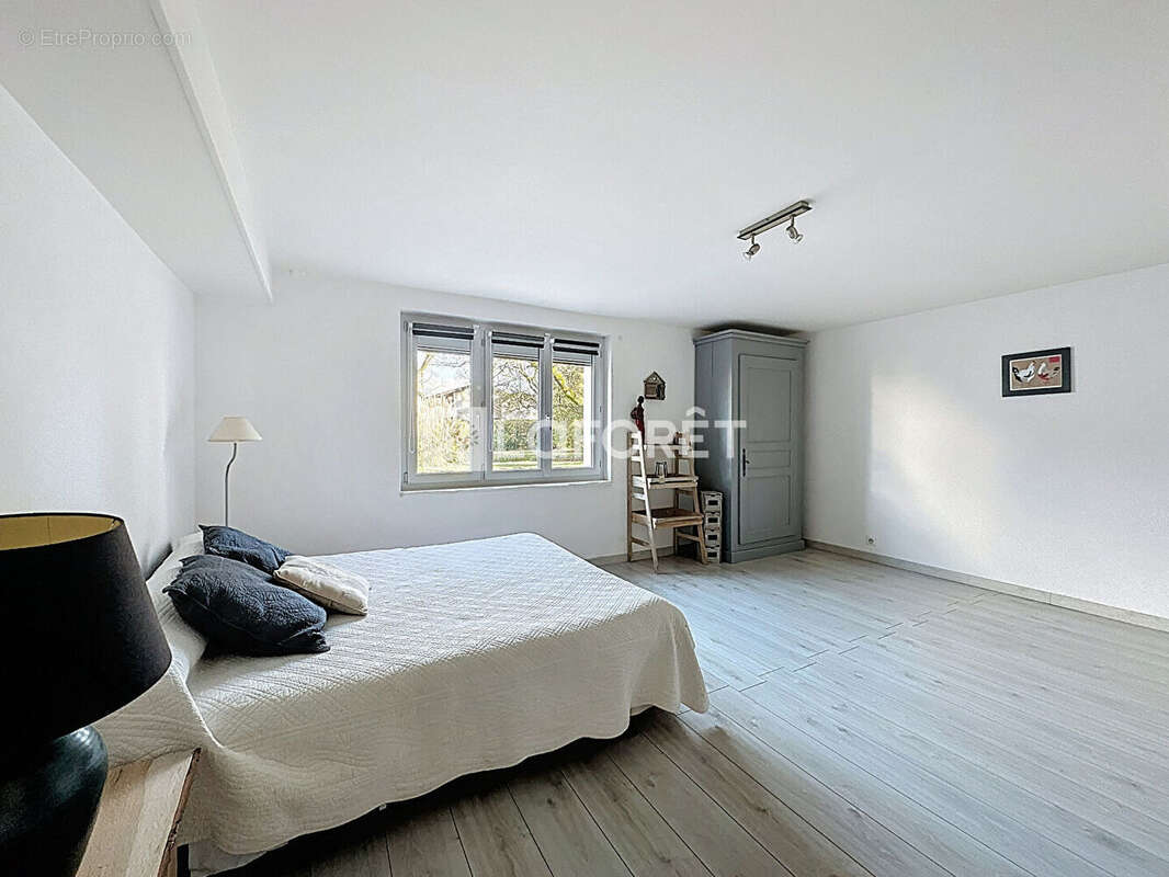 Maison à CHATILLON-SUR-CHALARONNE