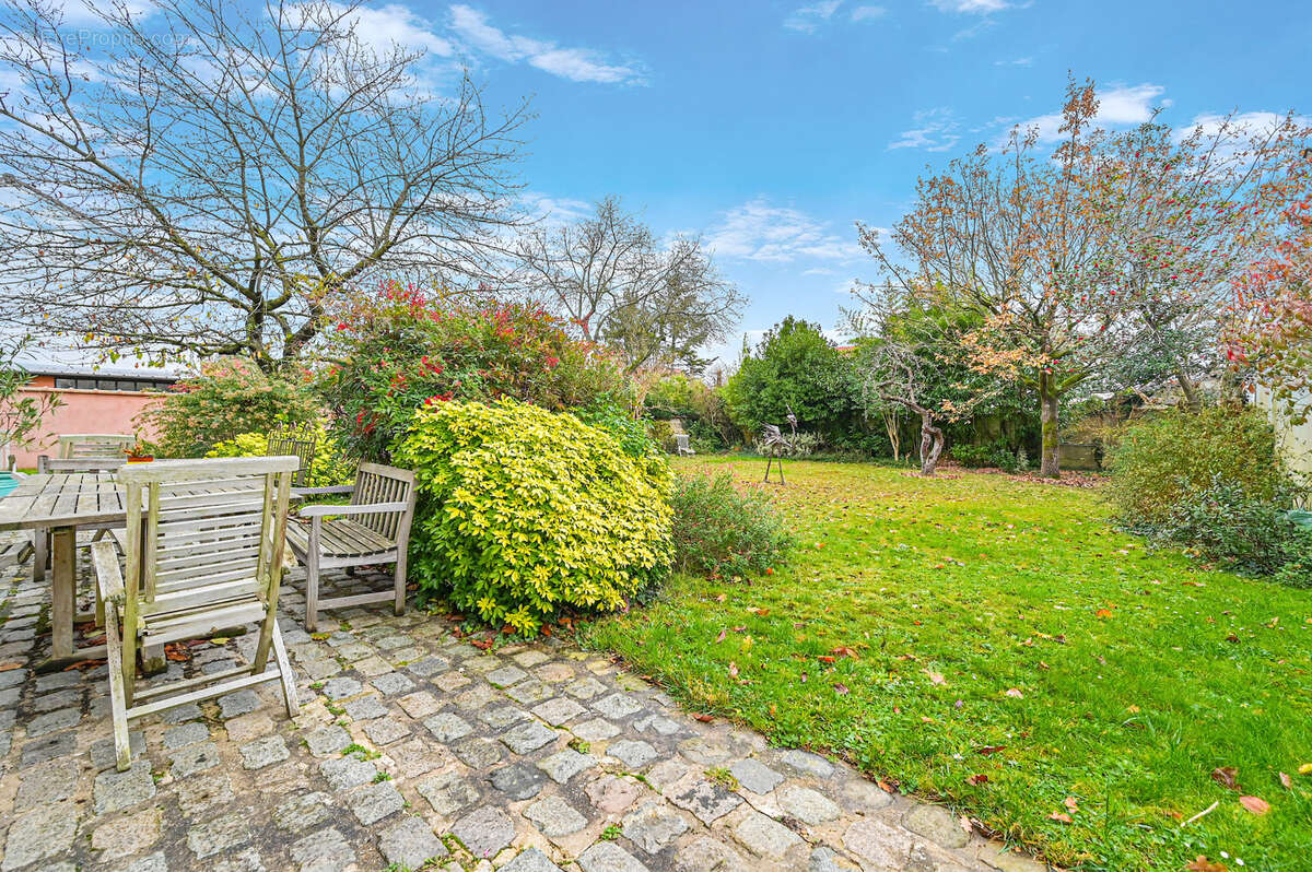 Maison à SAINT-MAUR-DES-FOSSES