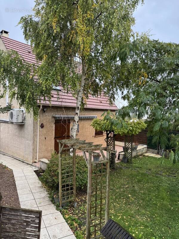 Maison à VILLETANEUSE