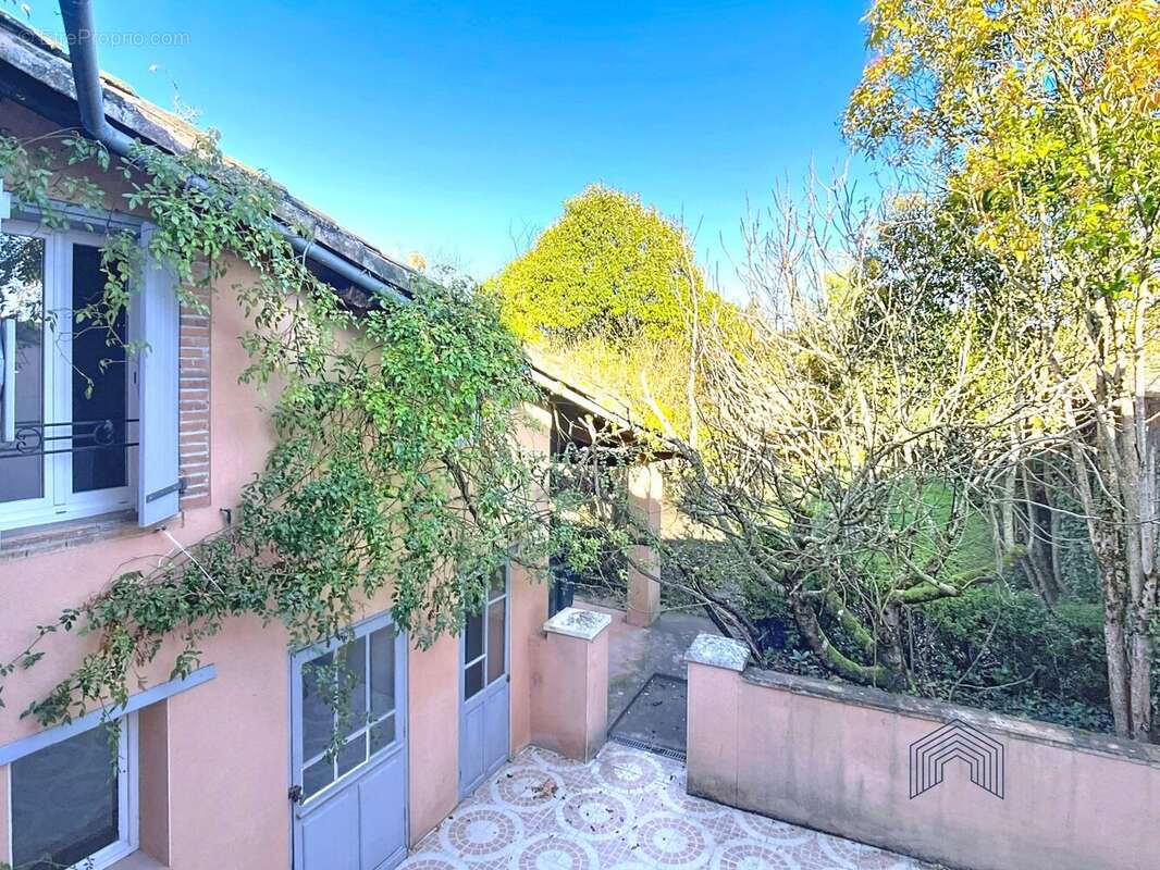 Maison à SAINT-SULPICE