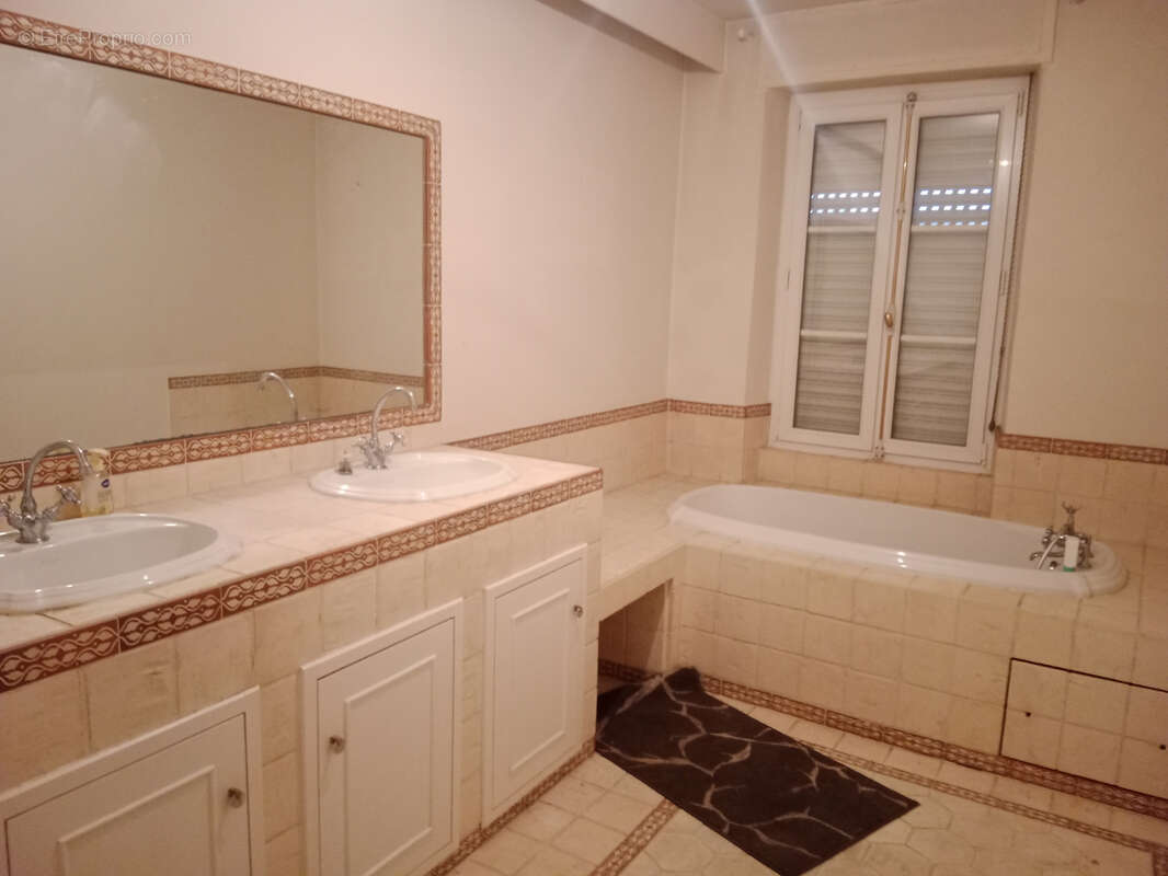 Maison à LUXEUIL-LES-BAINS