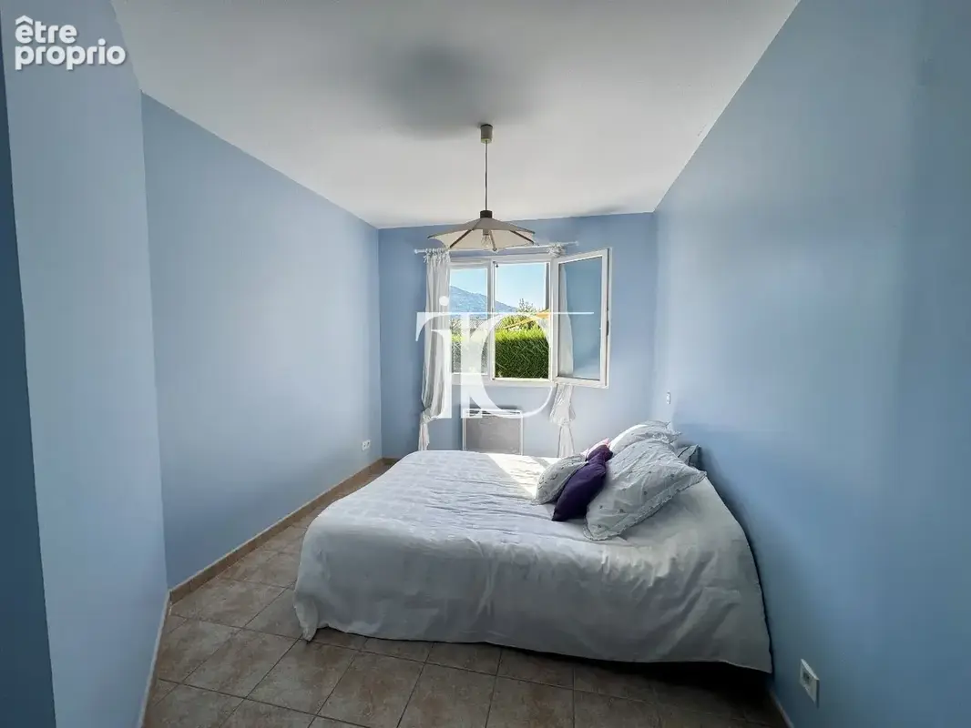 Villa centre ville les vans 125m² 4chambres 979 m² de terrain avec piscine - photo 9