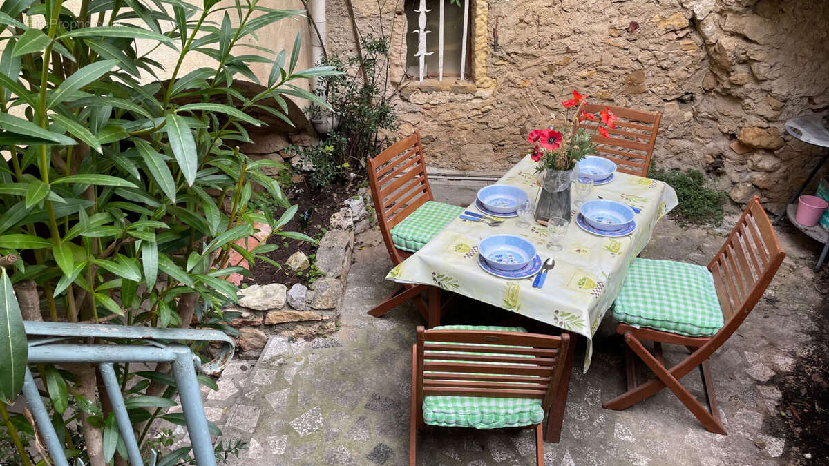 Saint-Laurent-de-Carnols - Maison de village - photo 10