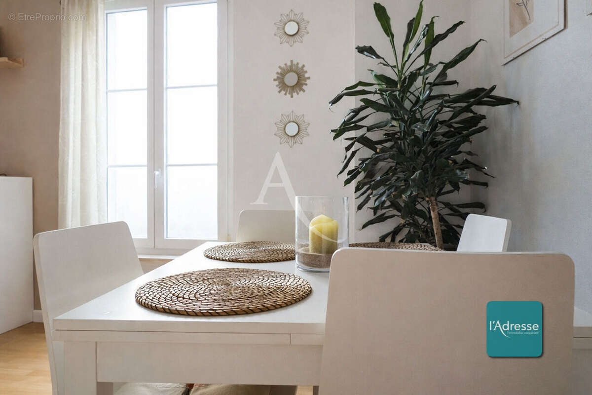 Appartement à CHARENTON-LE-PONT
