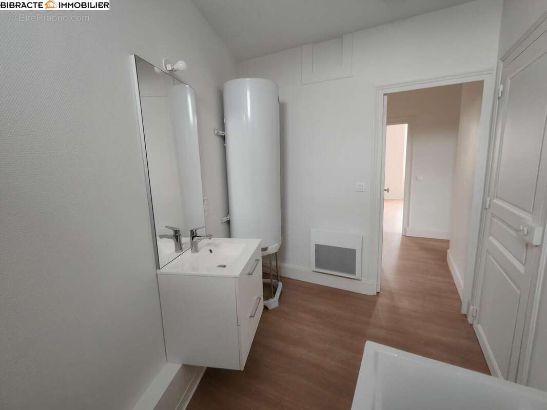 Appartement à SAINT-HONORE-LES-BAINS