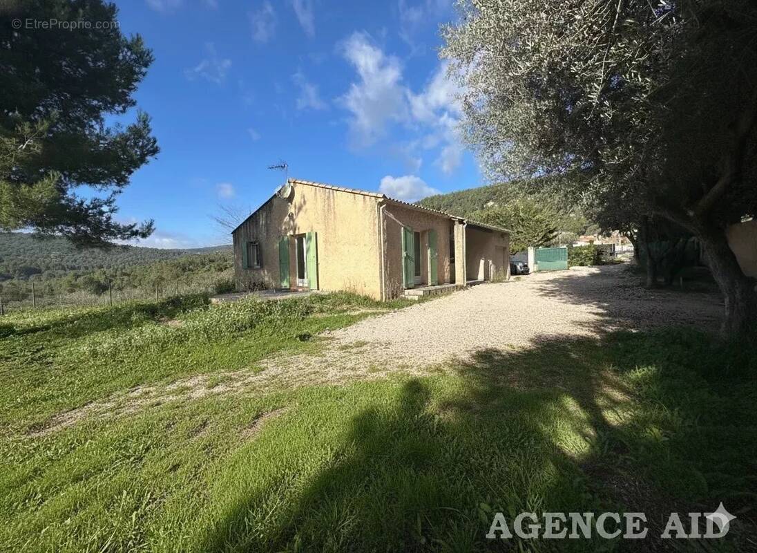 Maison à CUGES-LES-PINS