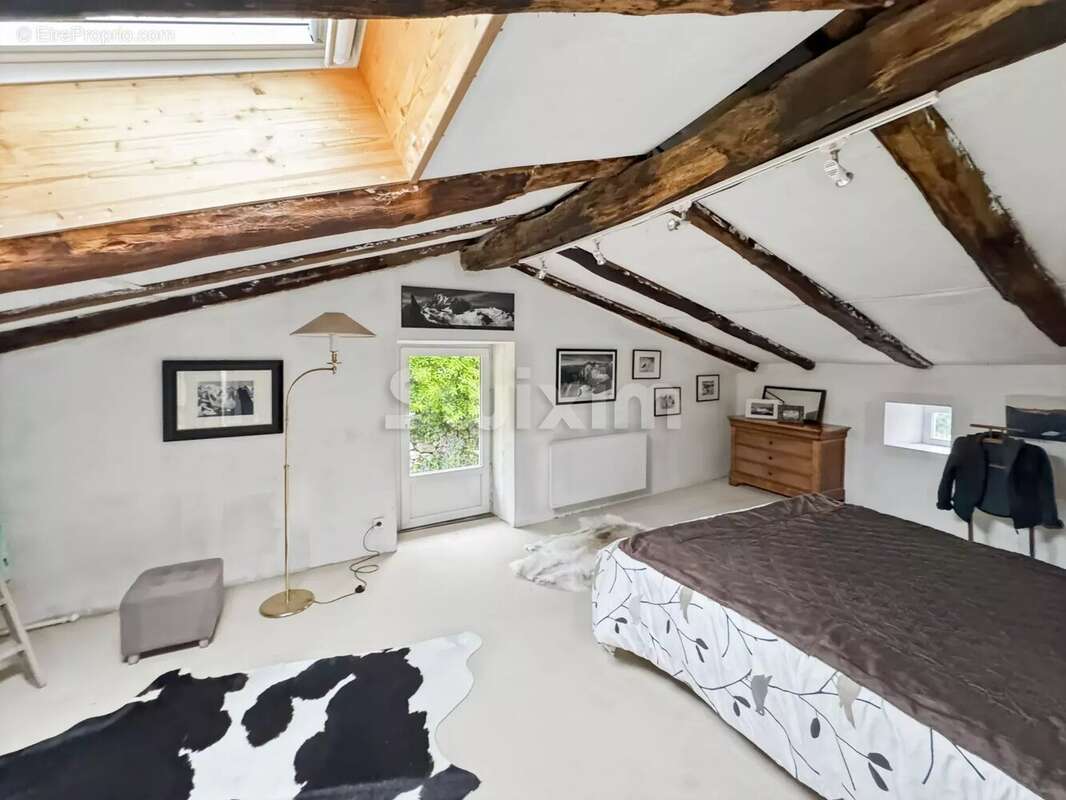 Maison à SAINT-APOLLINAIRE-DE-RIAS