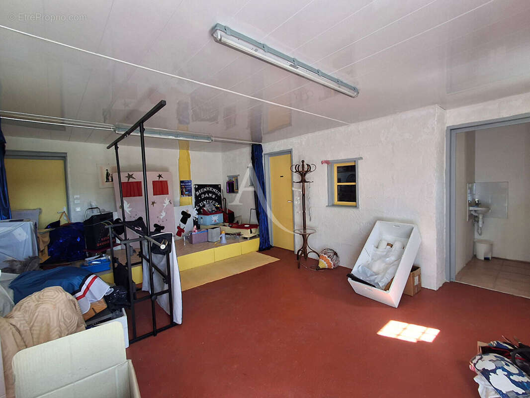 Maison 9 pièces 242 m2 avec dépendances. 5 min de SAINTES - photo 9