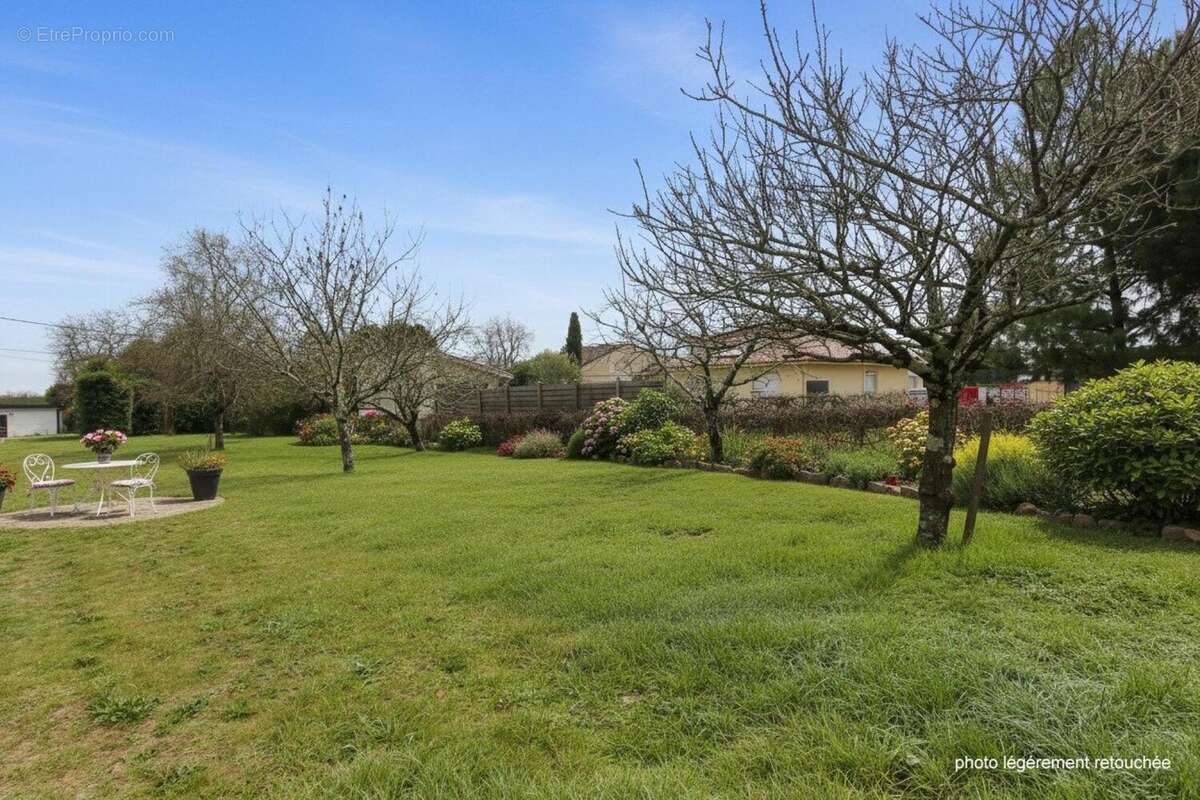 Photo 2 - Terrain à LIBOURNE