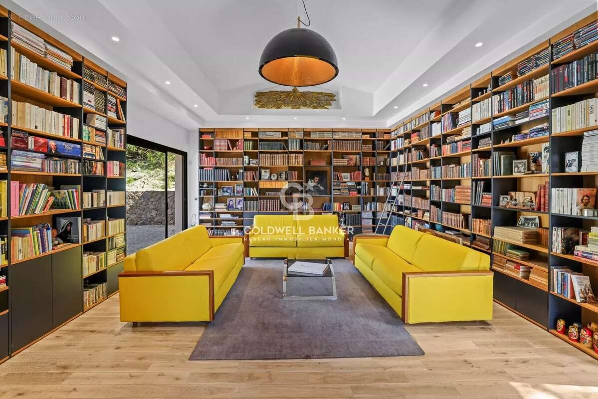 Maison à MOUGINS