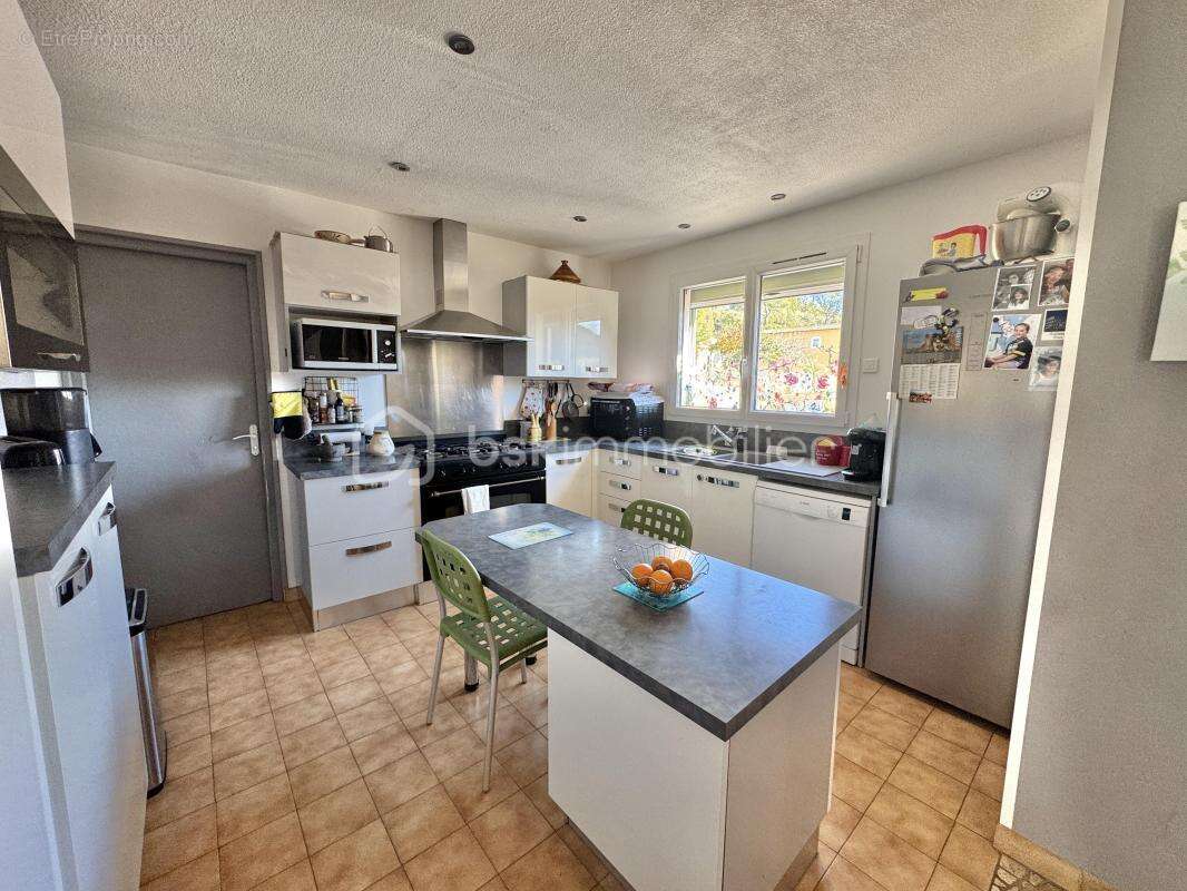 Maison T4 1000m2 de terrain, Commune très prisés proche de Beziers - photo 2