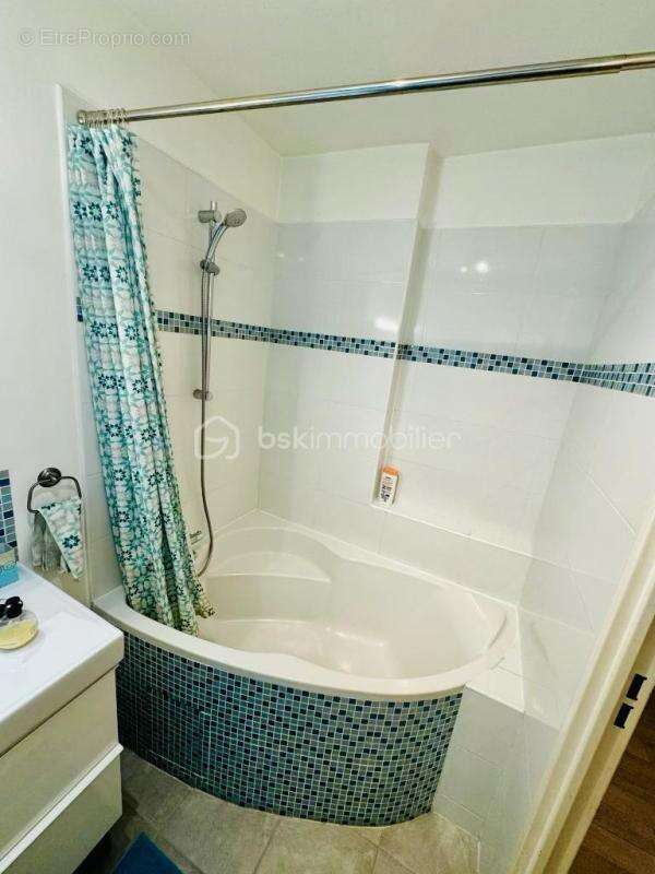 Appartement à L'HAY-LES-ROSES