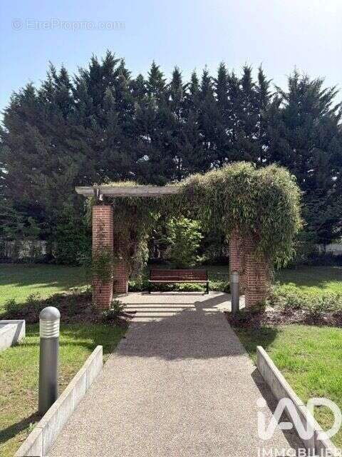 Photo 3 - Appartement à LE PLESSIS-BOUCHARD