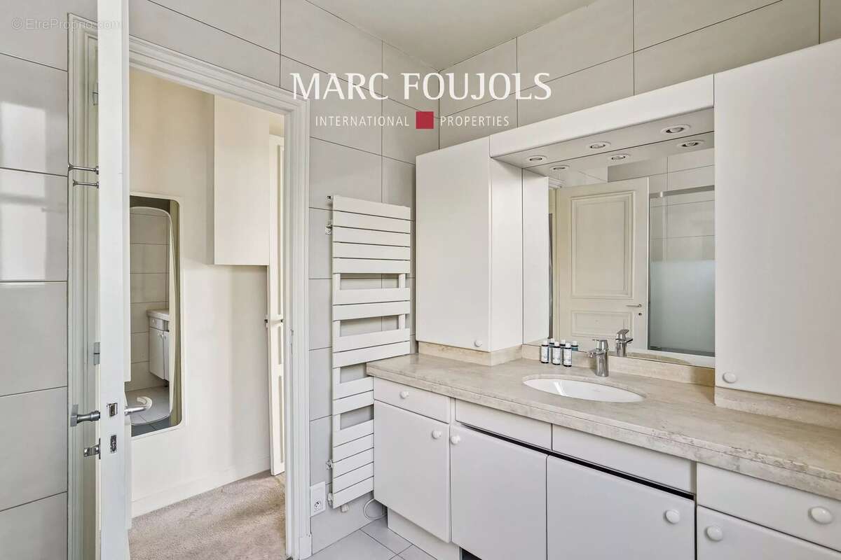 Appartement à PARIS-6E