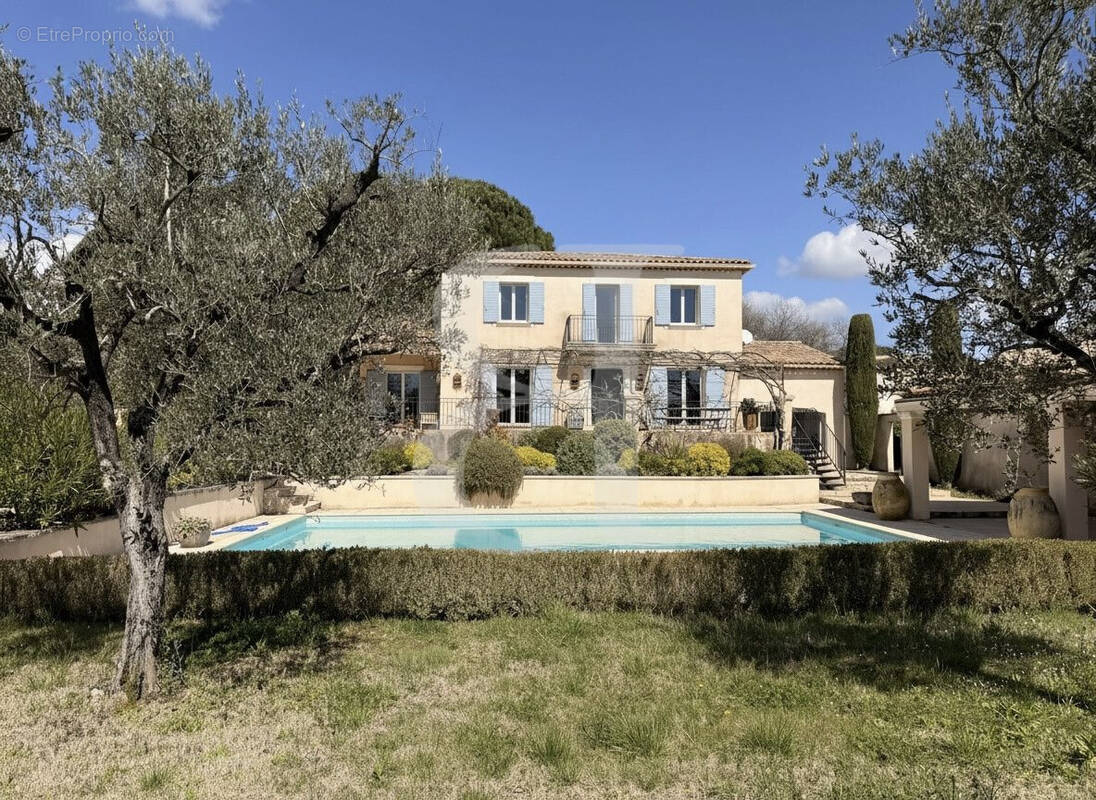 Maison à SUZE-LA-ROUSSE