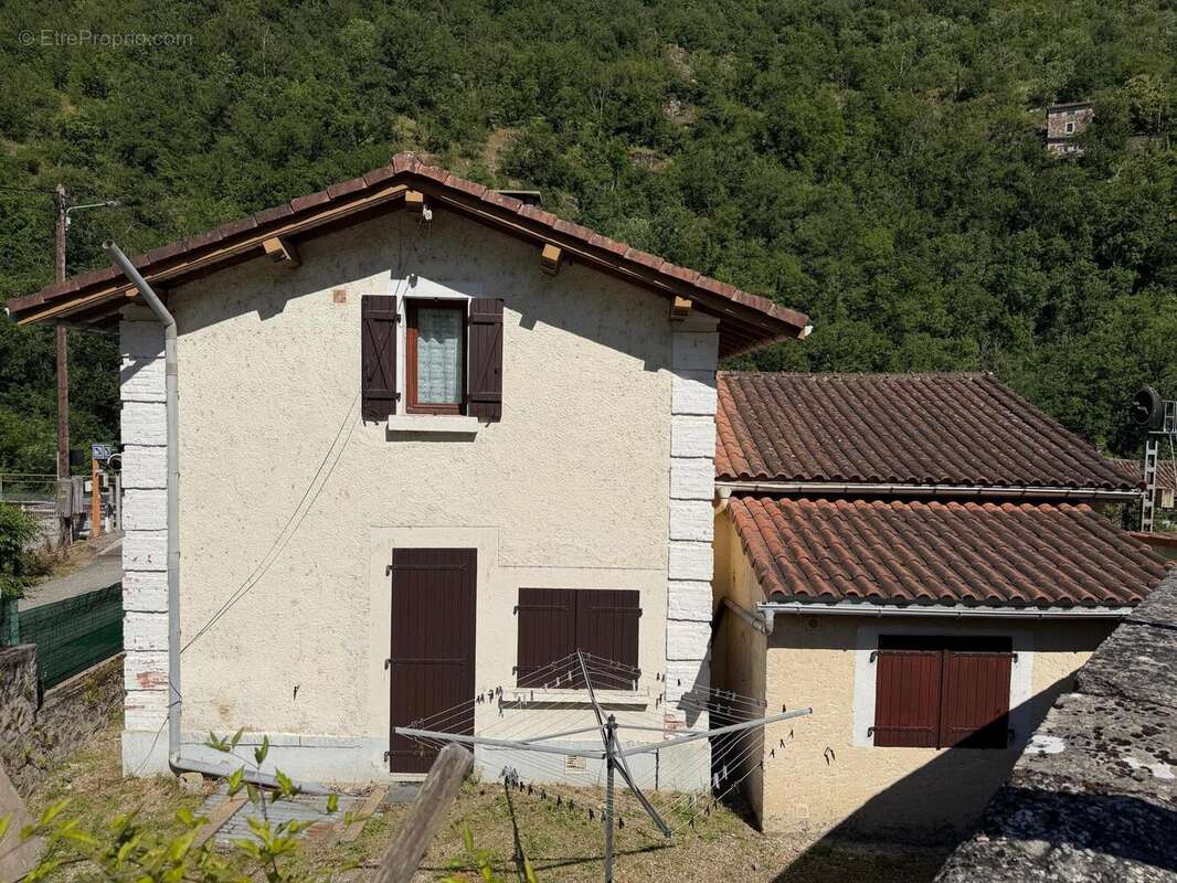 Maison 93 m² à Villefranche-De-Rouergue  - photo 3