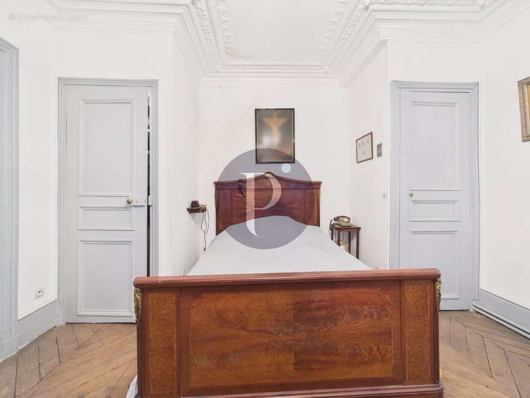Appartement à PARIS-9E