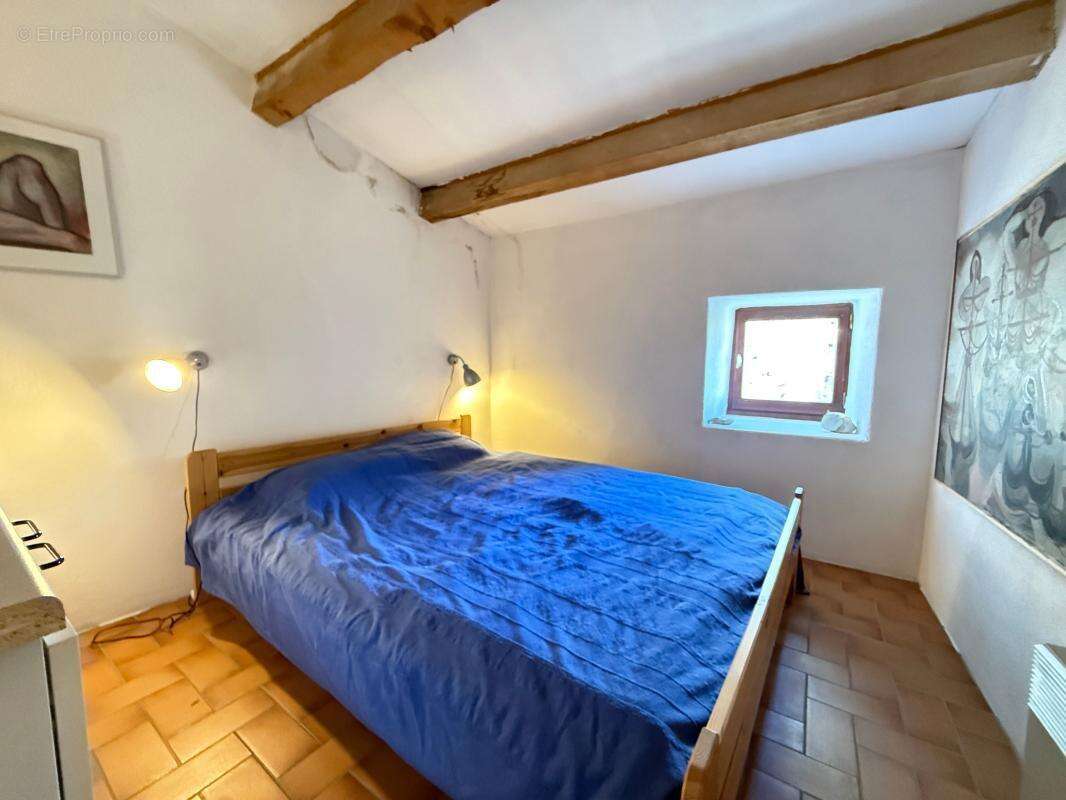 Maison à ALBA-LA-ROMAINE