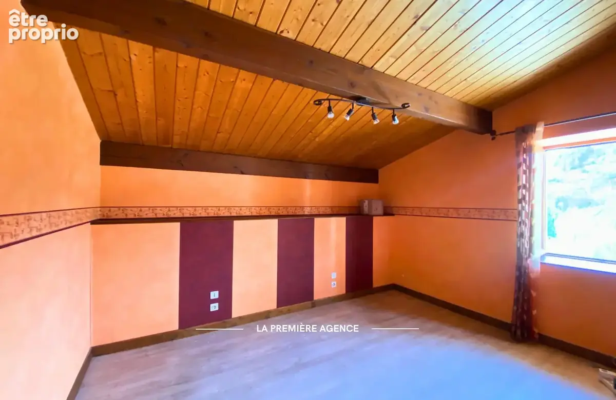 Maison 9 pièces 156 m² à vendre à Saint-Forgeux (69490) - photo 5