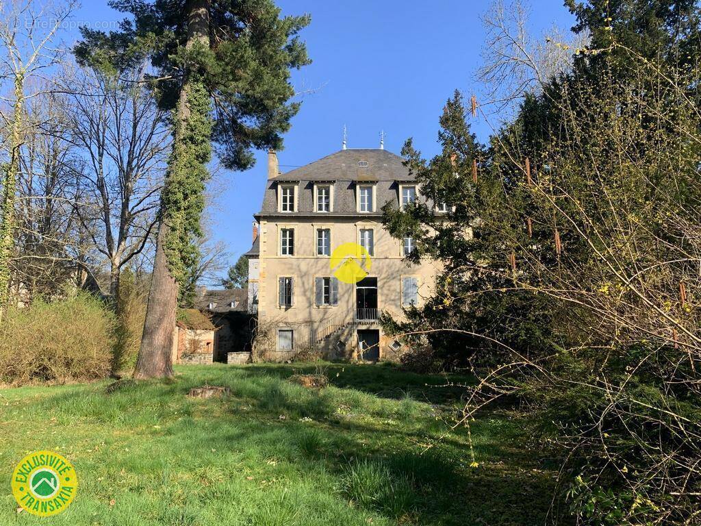 Maison à BOUSSAC