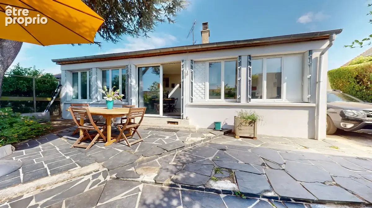 Maison Fontenay Le Fleury Plain-Pied 5 pièces 99,12 m2 - 561 m² de terrain - photo 3