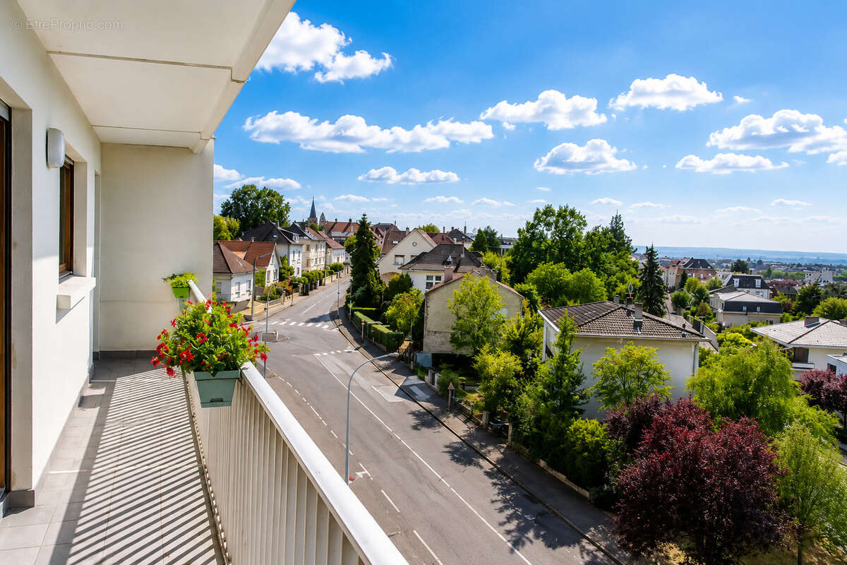 Metz queuleu   appartement d’exception : vue cathédrale, piscine et double terrasse - photo 15