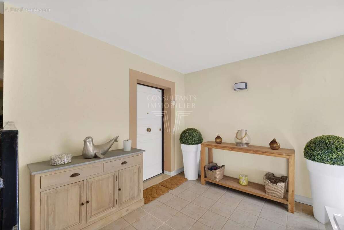 Appartement à MANDELIEU-LA-NAPOULE