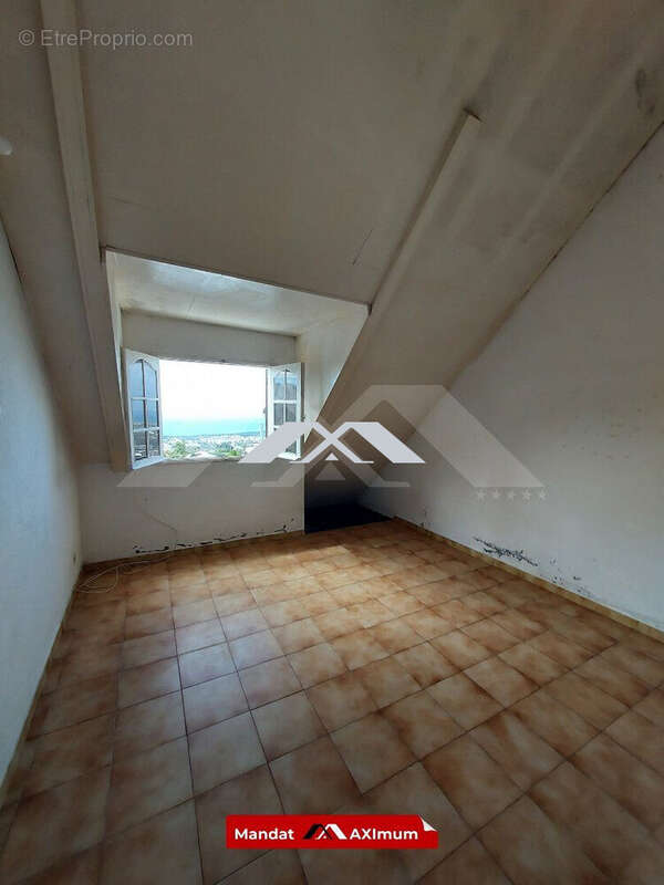 Maison à SAINT-DENIS