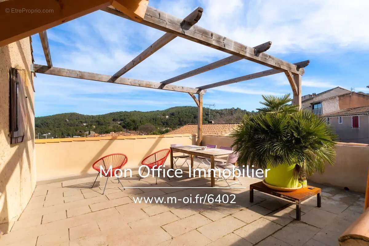 Référence : 6402-SKA. - Maison 4 pièces avec deux terrasses, un garage et 3 places de stationnement à Rognes (13840) - photo 7