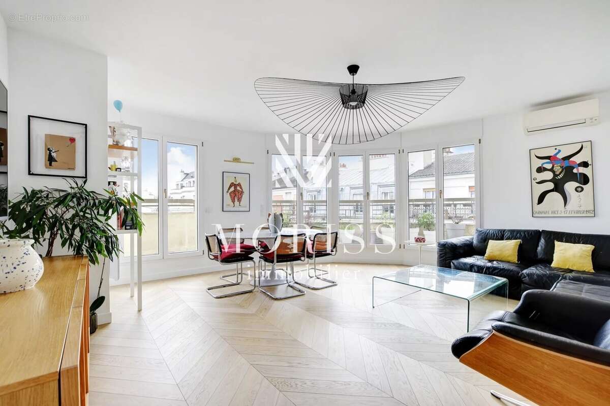 Appartement à LEVALLOIS-PERRET