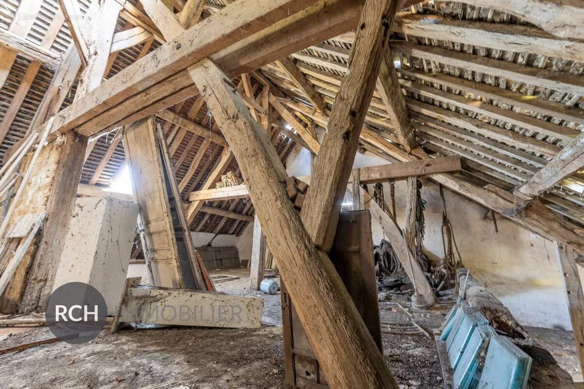 Maison à LA QUEUE-LES-YVELINES